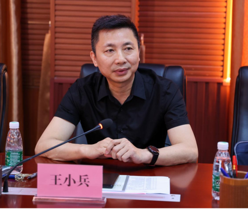 服務機器人應用技術員國家職業(yè)技能標準編標啟動會20210518(1)(1)(1)698.png